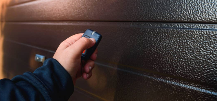 automatic door opener with remote control in Isla Vista